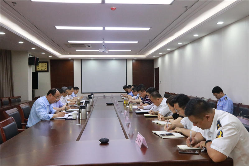 tqb谈球吧召开国家卫生城市迎复审暨创建全国文明城市工作会议