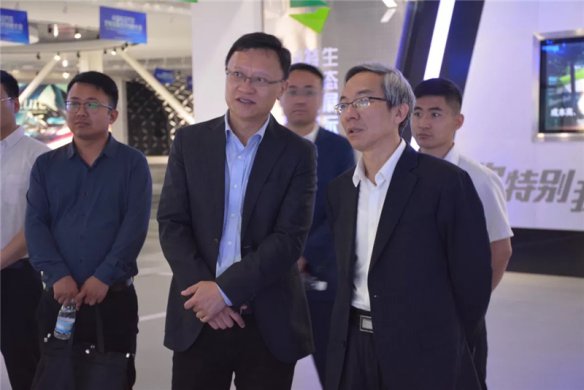 tqb谈球吧赴青岛特来电新能源有限公司考察洽谈
