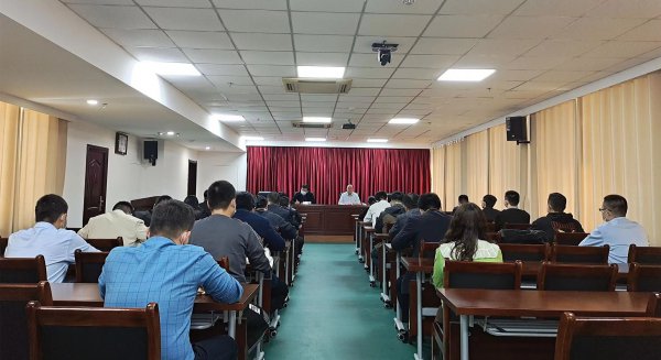 tqb谈球吧召开疫情防控工作紧急会议