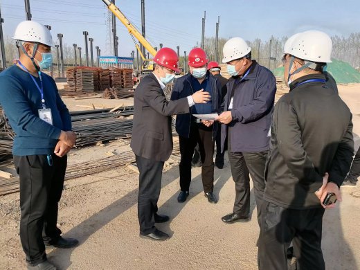 集团领导督导检查疫情防控、安全生产和谈球吧网页版建设情况